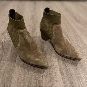 COLE HAAN WOMENS ANKLE BOOTS